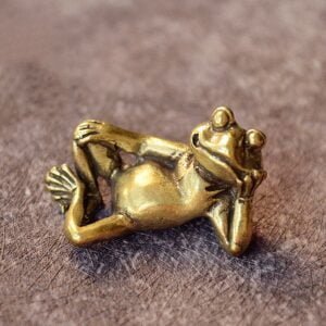 Solid Brass Lying Frog Statue Mini Figure Miniature Toy Ornament Animal Tea Pet EDC Tools & Brass Collectibles