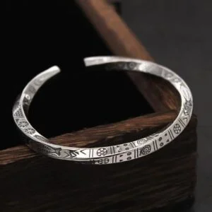 Vintage Style Mobius Carved Fish Elephant Totem Open Bangle Bracelet Alloy Ladies Men Women Twist Armband Cuff Jewelry Boho Jewelry Gypsy Jewelry Gift EDC Jewelry